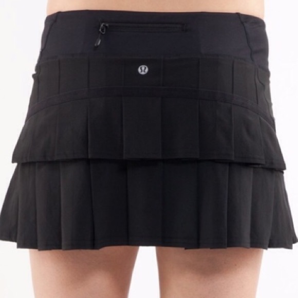 lululemon athletica Dresses & Skirts - Lululemon athletica pleated black skirt 6
